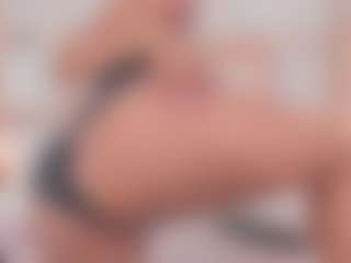 Live cam show with Carlee-Jones - Drinking on TeamSkeetLive