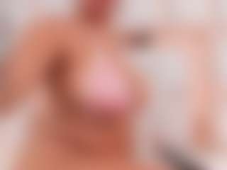Carlee-Jones's Live Sex Cam Show