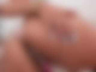 Carlee-Jones's Live Sex Cam Show