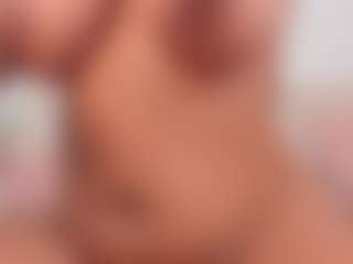 Live cam show with Carlee-Jones - Amateur on Camsoda