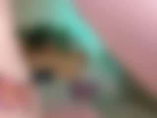 Live cam show with MiaaRose - Skinny on CamwithHer