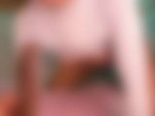 Live cam show with MiaaRose - Brown Eyes Toys on boobsie.com