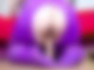 lindalovesexy MILF webcam performer live streaming