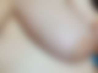 Live cam show with lindalovesexy - Fingers on TastyBlacksLive