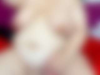 lindalovesexy MILF webcam performer live streaming