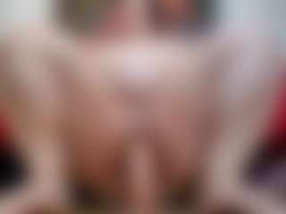 Live cam show with lindalovesexy - Bedroom on Fling VIP Chat