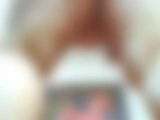 lindalovesexy MILF webcam performer live streaming