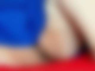lindalovesexy MILF webcam performer live streaming