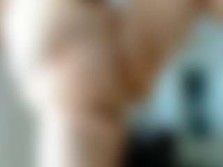 lindalovesexy MILF webcam performer live streaming