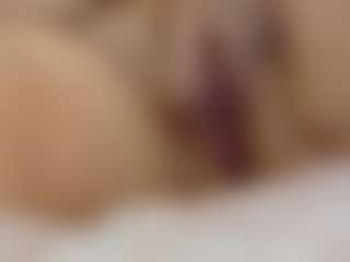 lindalovesexy MILF webcam performer live streaming