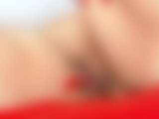 Live cam show with lindalovesexy - Bedroom MILF on SpankPalCams