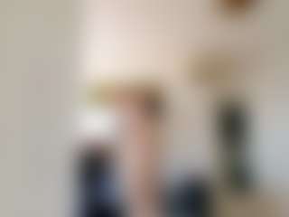 lindalovesexy MILF webcam performer live streaming