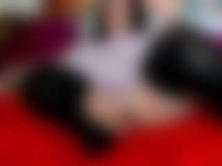 lindalovesexy MILF webcam performer live streaming