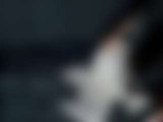 LauraColor MILF webcam performer live streaming