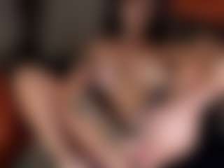 Live cam show with LauraColor - Tease on galaxygirlnitro.com