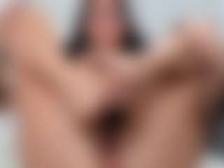 Live cam show with LauraColor - Big Ass MILF on studioflirtlive.com