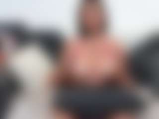Live cam show with LauraColor - White on Chatstar | brazil