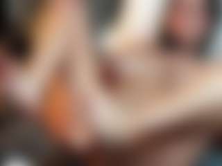 Live cam show with LauraColor - Natural on Gym Cam Girls
