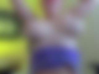Live cam show with FernandaDiaz05 - Brown Eyes Red Hair on madthumbs