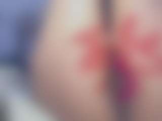 Live cam show with kim-alissa - Milk on CamwithHer