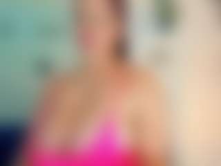 Live cam show with SinthiaCollins - BBW Middle Aged on instabang