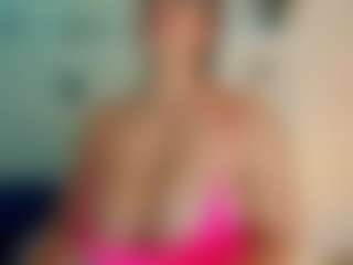 Live cam show with SinthiaCollins - Bedroom Mature on PervPlay.com