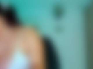 SinthiaCollins MILF webcam performer live streaming