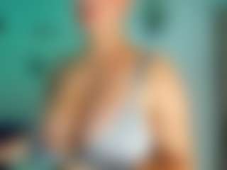 Live cam show with SinthiaCollins - Solo on Nude Live Now
