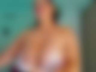 Live cam show with SinthiaCollins - Ass Clapping on livesuperchat.net