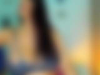 Live cam show with SinthiaCollins - Body Massage on Milf Play