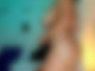 Live cam show with SinthiaCollins - Body Massage on SpunkLive