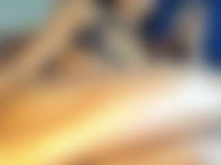 Live cam show with chantellebony - Tease on CamClone