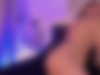 Live cam show with Gaiia Rosse - Bedroom on Camsoda