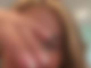 jadebay's Live Sex Cam Show