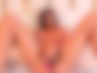 Live cam show with Lia obrien - Massage on Stripli.com