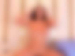 Live cam show with Lia obrien - Shaved Pussy on TastyBlacksLive