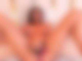 Live cam show with Lia obrien - Fingers on Camsoda