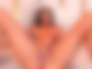 Live cam show with Lia obrien - Massage on Free Soda