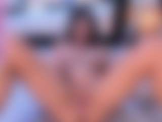 Live cam show with Lia obrien - Oil on crypto-cams