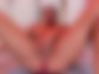 Live cam show with Lia obrien - Squirt on SxyPornLive