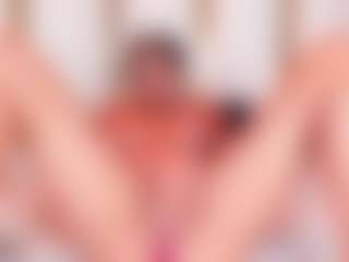 Live cam show with Lia obrien - Drinking on sexylive.show