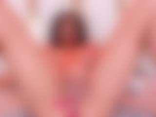 Live cam show with Lia obrien - Oil on Livezox
