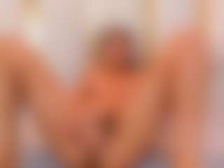 Live cam show with Lia obrien - Average on x69.live