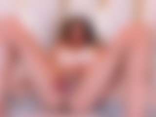 Live cam show with Lia obrien - Young Adult Teen (18+) on CamClone