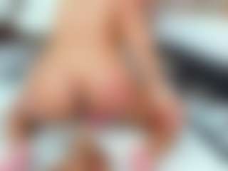 Live cam show with Karla - MILF on Hubzter Live
