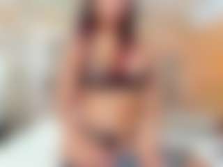 Live cam show with Karla - MILF on friskycurves.com