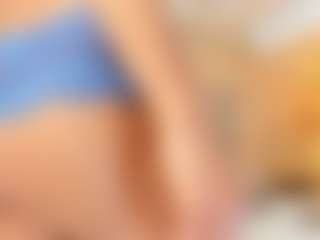 Karla MILF webcam performer live streaming