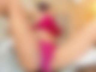 Live cam show with Karla - Black Squirt on Camsoda