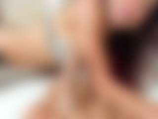 Performer in webcam MILF Karla in streaming live