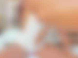 Live cam show with Karla - Black MILF on live18s.com